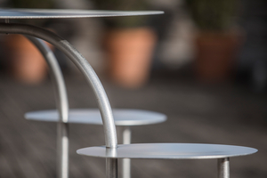 VIEREN TABLE